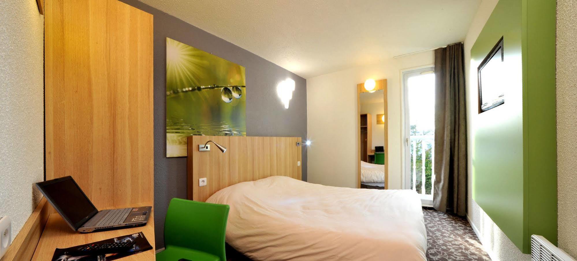 Enzo Hotels Trappes By Kyriad Direct Exteriör bild
