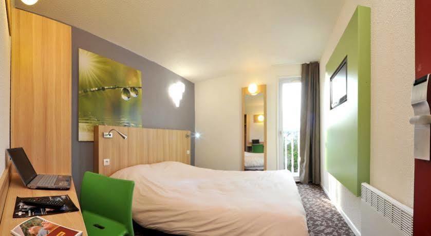 Enzo Hotels Trappes By Kyriad Direct Exteriör bild